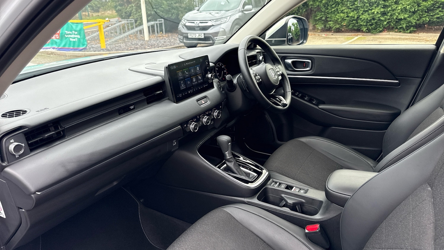 Used Honda HR-V 2023 for sale - 76159913: Photo 2