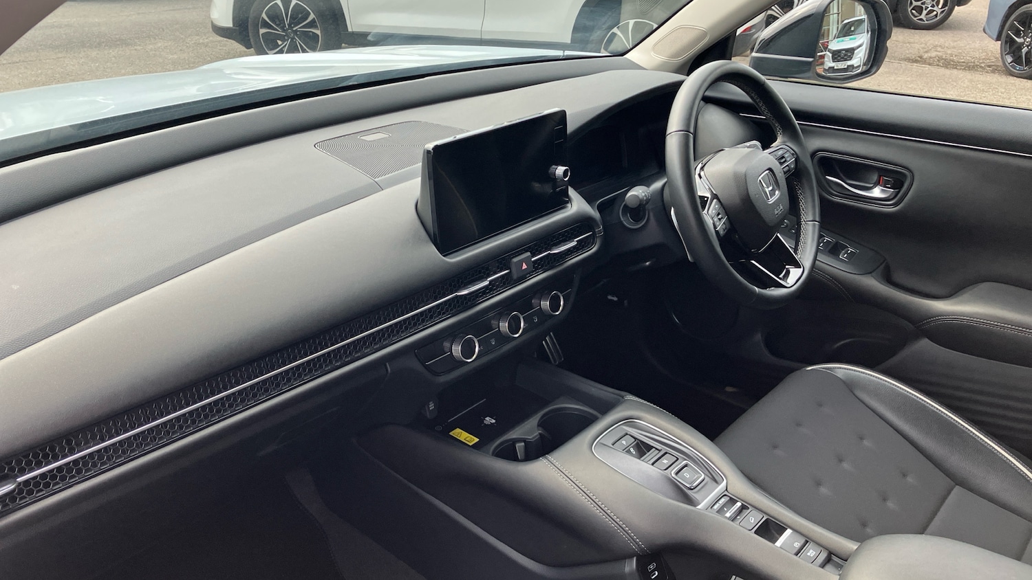 Used Honda ZR-V 2024 for sale - 76035881: Photo 2