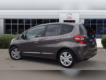 Used Honda Jazz 2015 for sale - 76234555: Photo 2