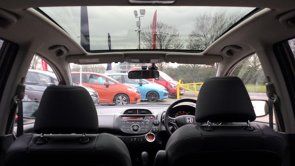Used Honda Jazz 2015 for sale - 76234555: Photo 33