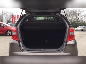 Used Honda Jazz 2015 for sale - 76234555: Photo 4