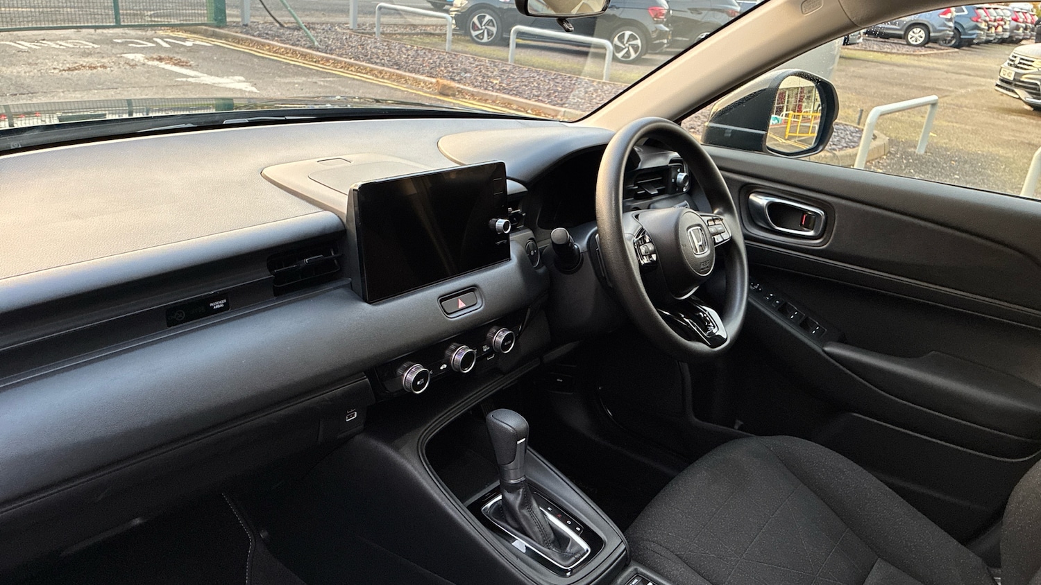 Used Honda HR-V 2023 for sale - 76482753: Photo 2