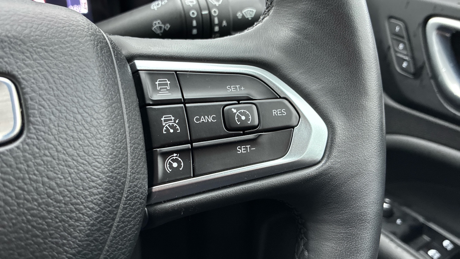 Used Jeep Compass 2024 for sale - 76879212: Photo 38