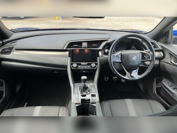 Used Honda Civic 2019 for sale - 75535686: Photo