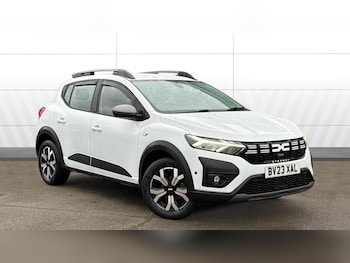 2023 (23) - 1.0 TCe Journey 5dr CVT Petrol Hatchback