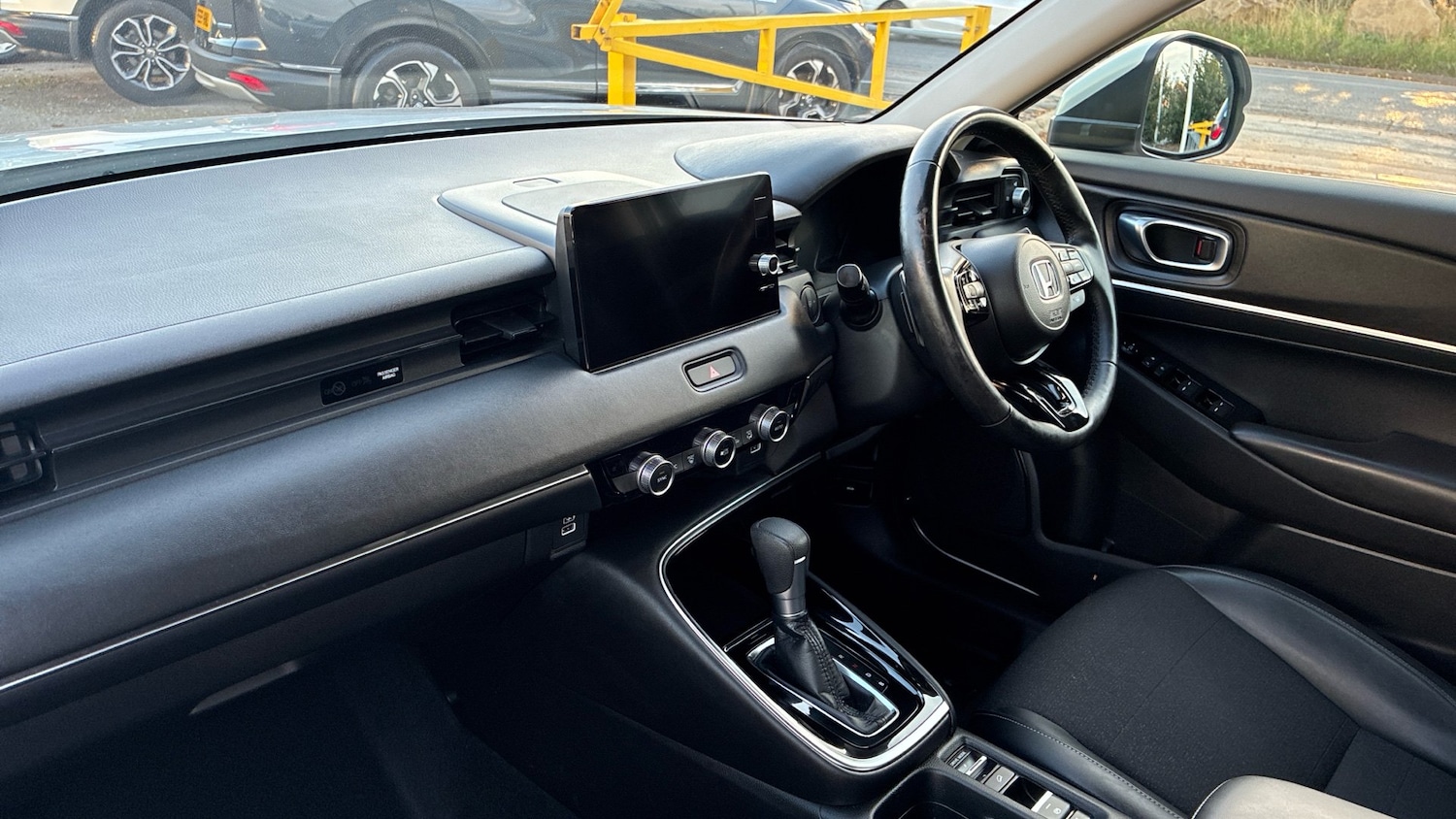 Used Honda HR-V 2022 for sale - 76907648: Photo 2