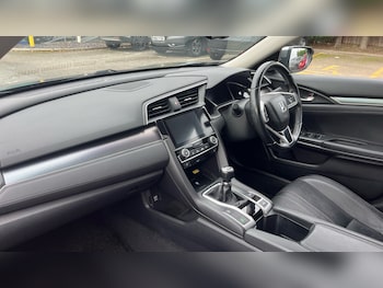 Used Honda Civic 2018 for sale - 76467886: Photo