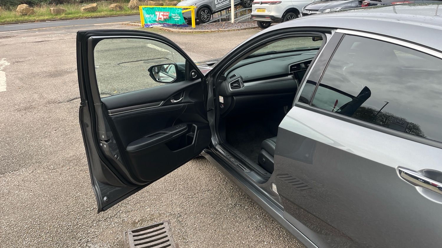 Used Honda Civic 2018 for sale - 76467886: Photo 33