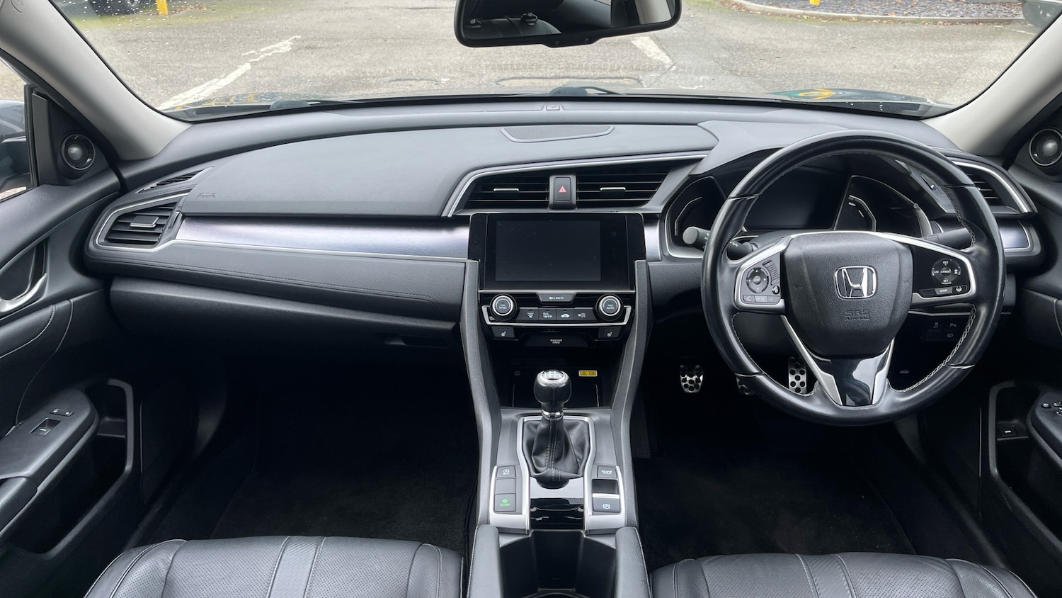 Used Honda Civic 2018 for sale - 76467886: Photo 4