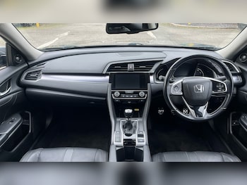 Used Honda Civic 2018 for sale - 76467886: Photo