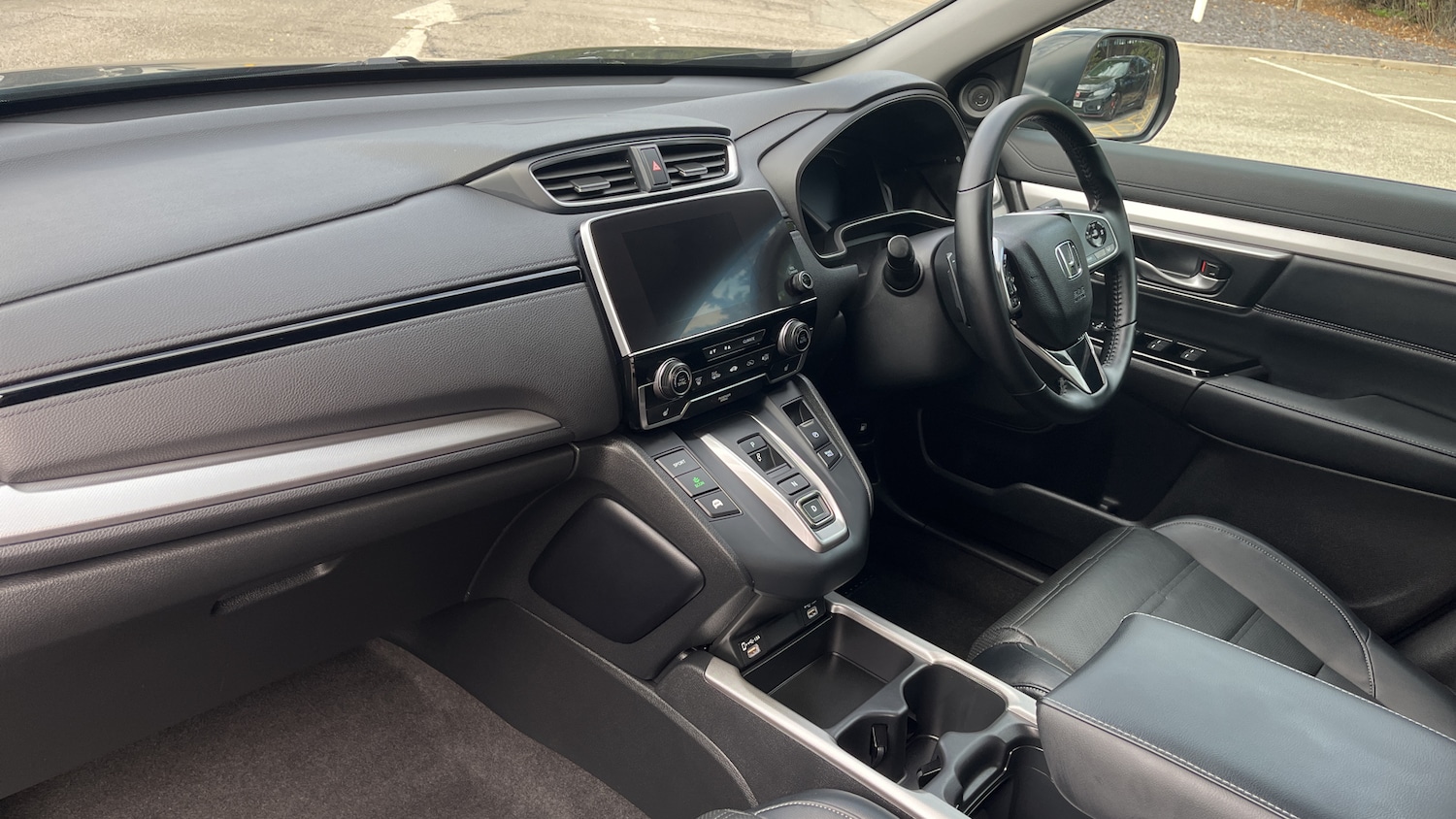 Used Honda CR-V 2021 for sale - 76305252: Photo 2