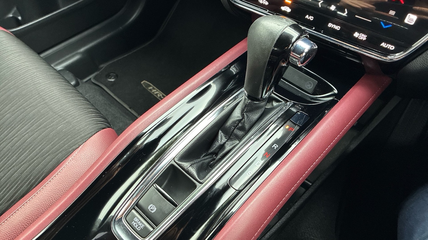 Used Honda HR-V 2020 for sale - 76526044: Photo 28