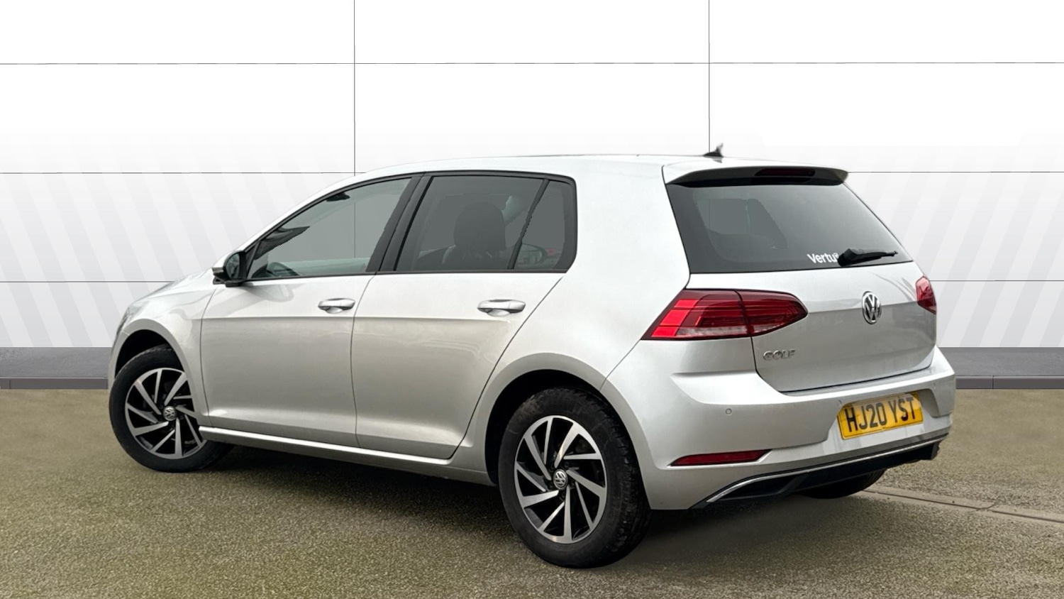 Used Volkswagen Golf 2020 for sale - 77406865: Photo 2