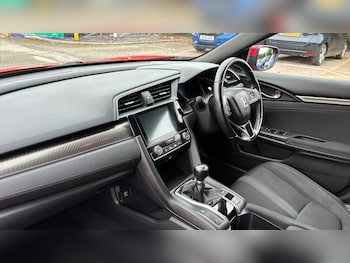 Used Honda Civic 2018 for sale - 76332688: Photo