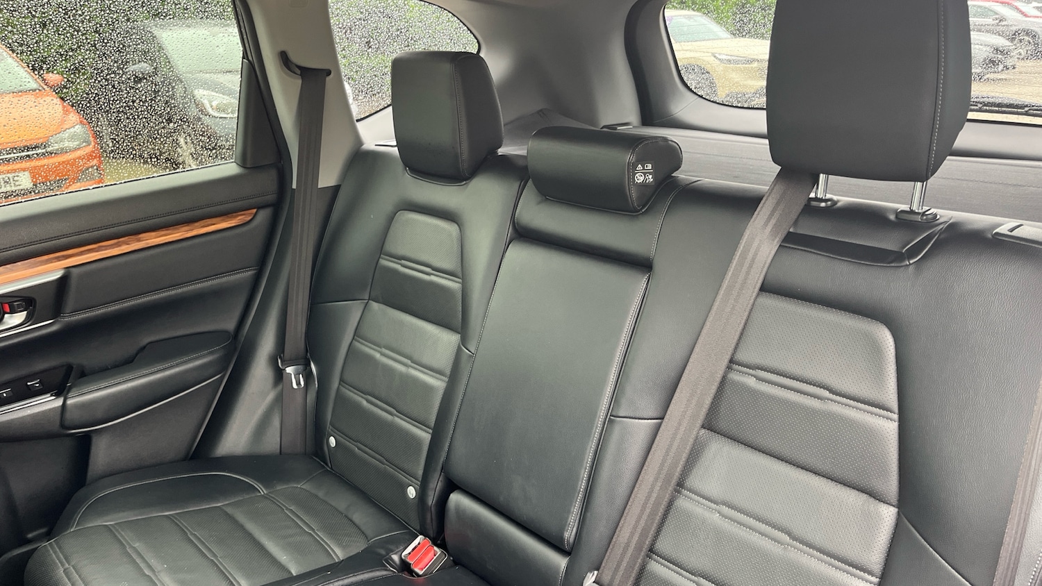 Used Honda CR-V 2018 for sale - 76143547: Photo 8