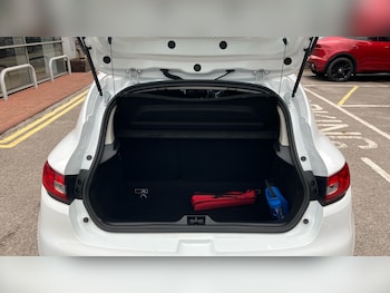 Used Renault Clio 2018 for sale - 79045350: Photo