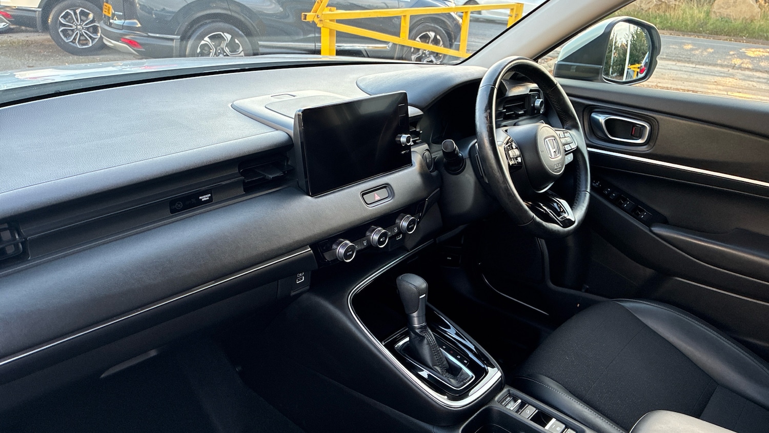 Used Honda HR-V 2022 for sale - 76159910: Photo 2