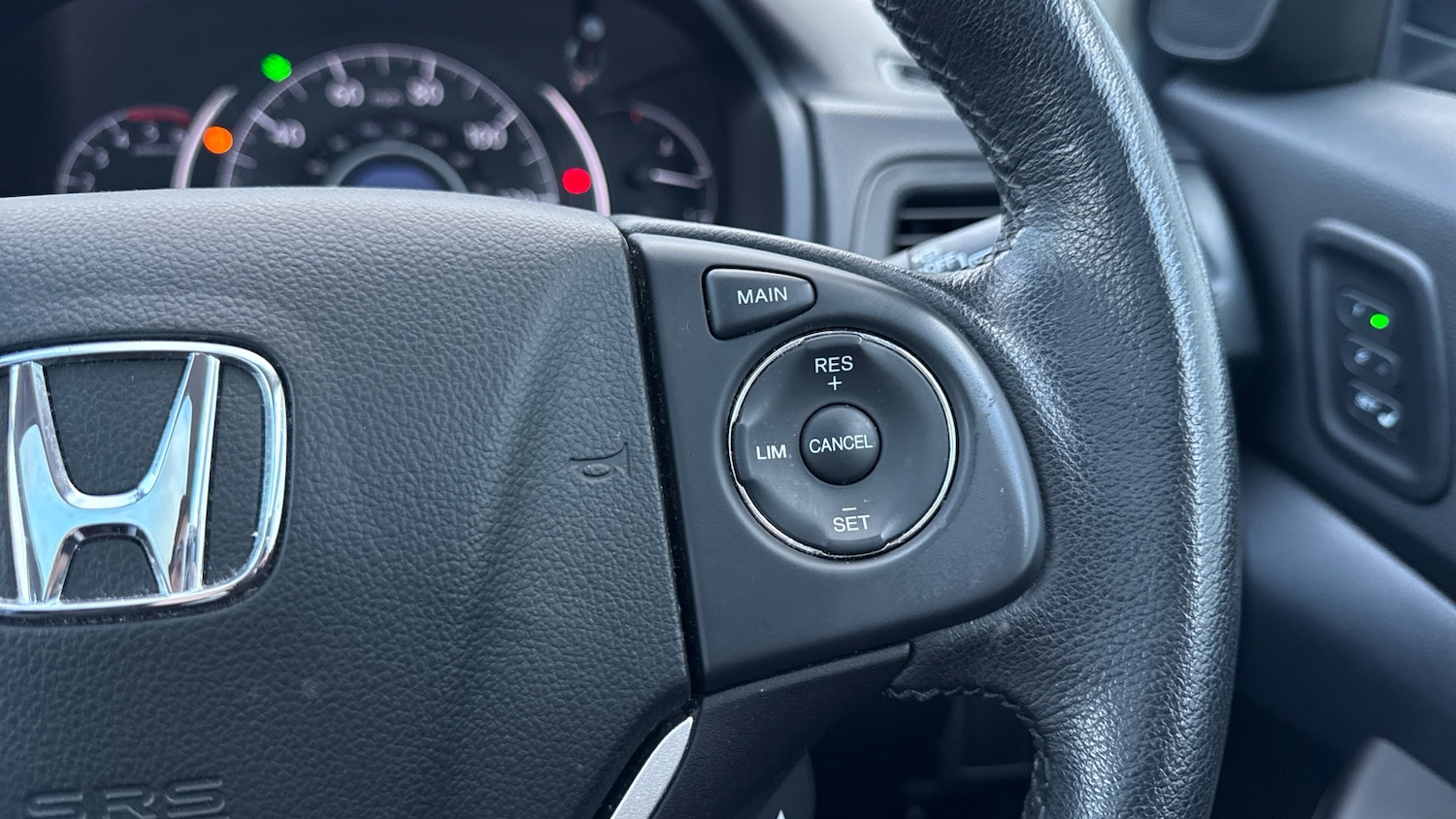 Used Honda CR-V 2018 for sale - 76531334: Photo 19