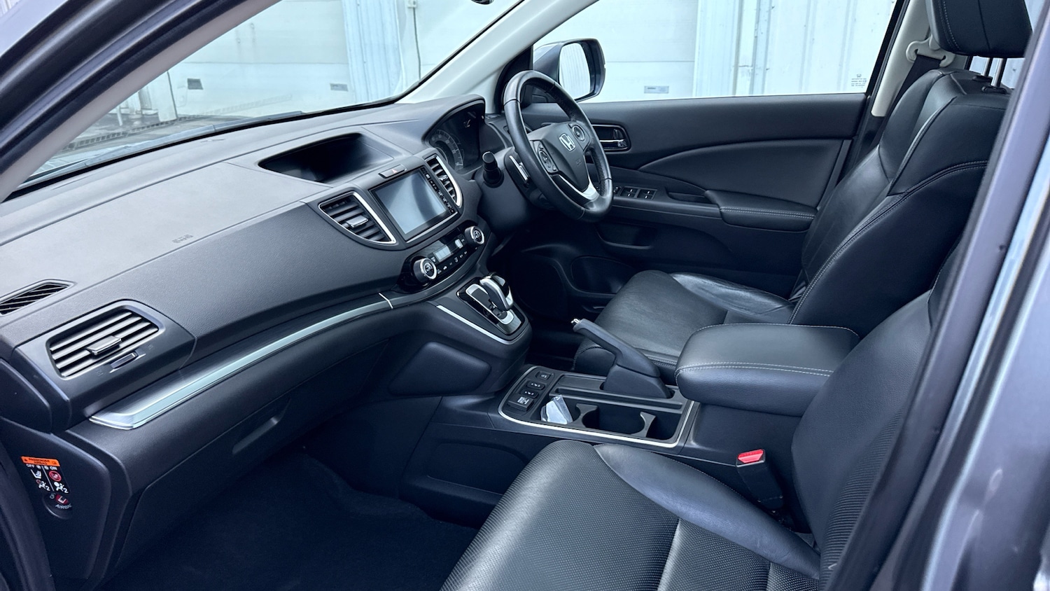 Used Honda CR-V 2018 for sale - 76531334: Photo 2