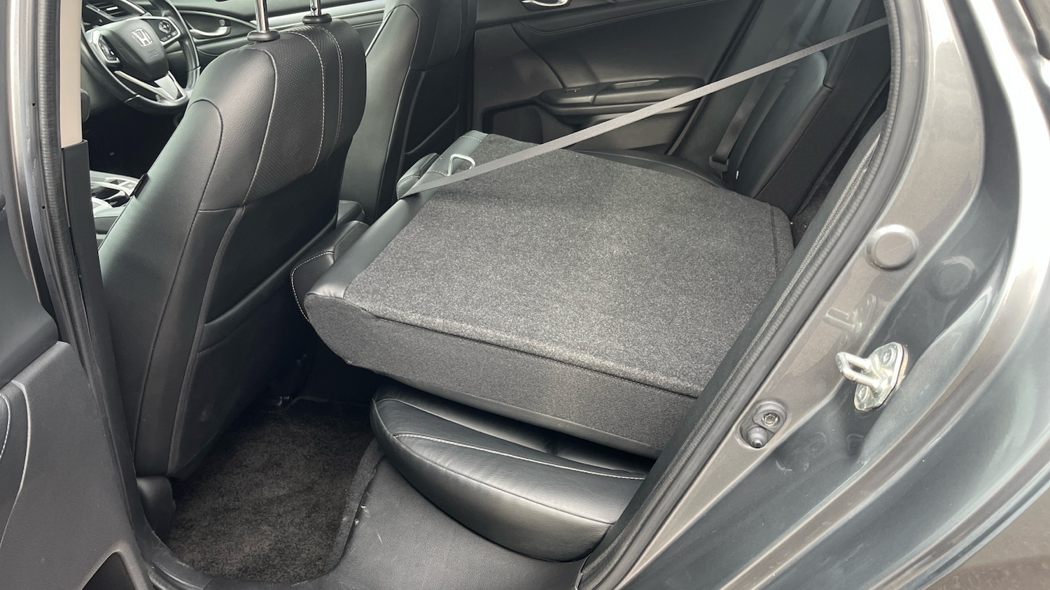 Used Honda Civic 2018 for sale - 76640788: Photo 32