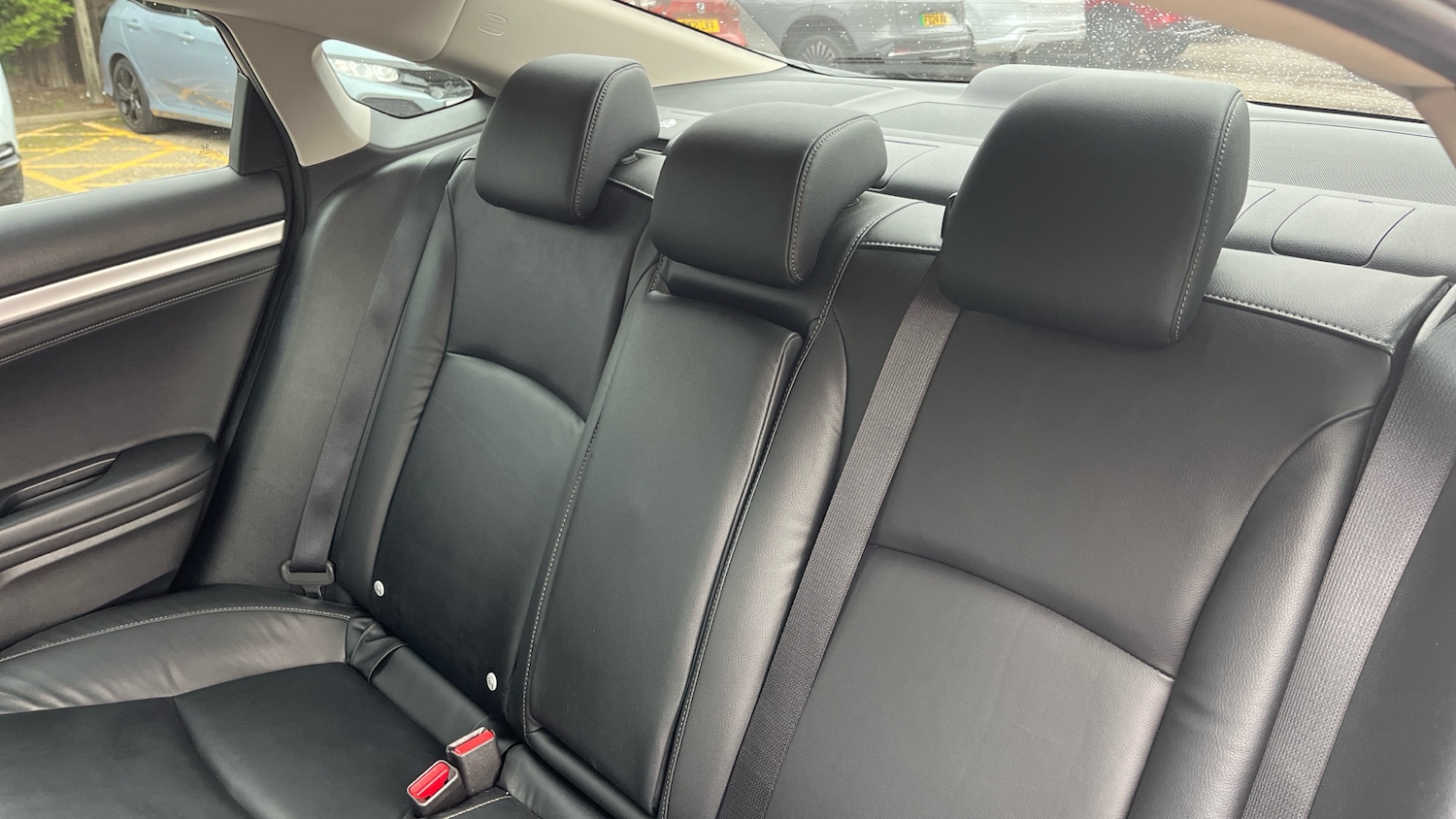 Used Honda Civic 2018 for sale - 76640788: Photo 8