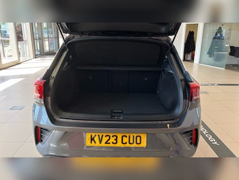 Used Volkswagen T-Roc 2023 for sale - 78971401: Photo