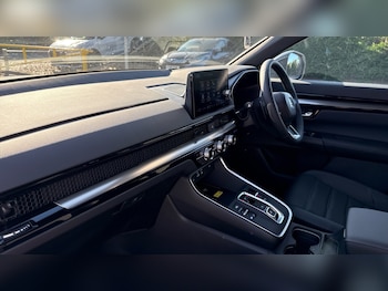 Used Honda CR-V 2025 for sale - 75158000: Photo
