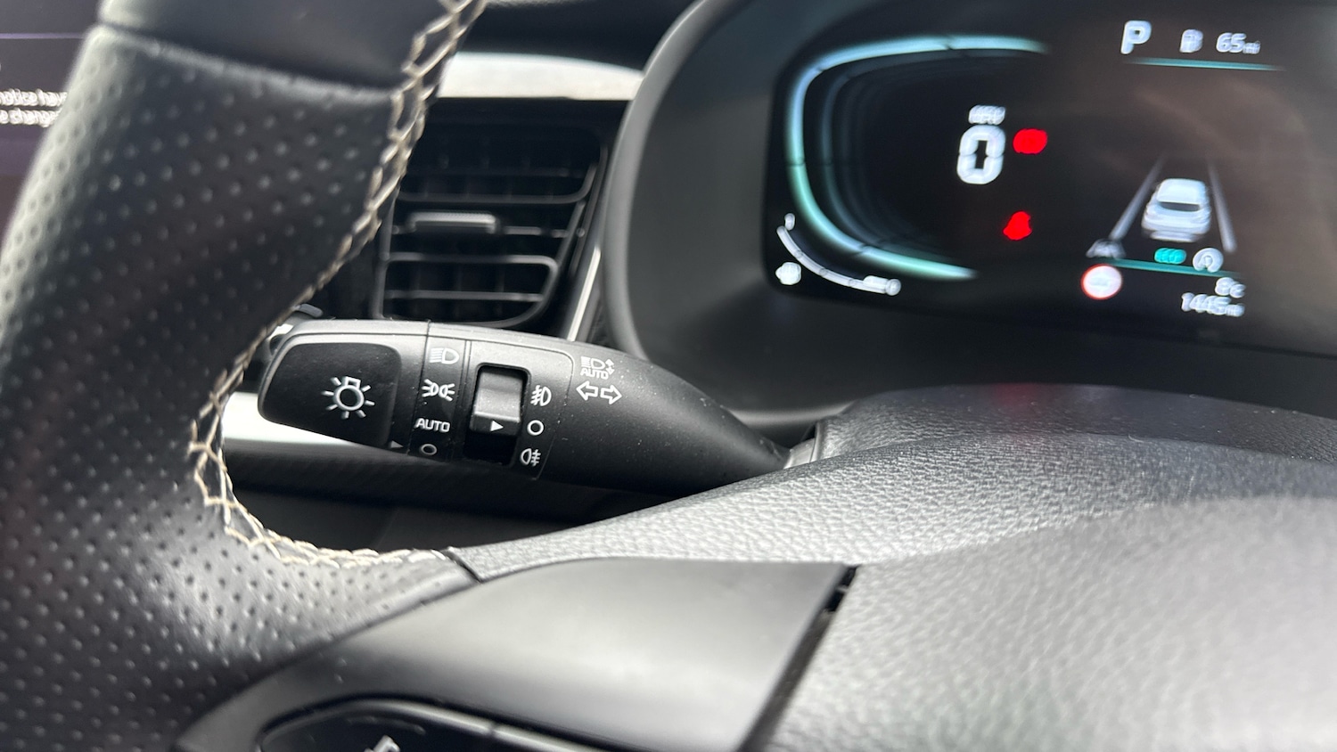 Used Kia Stonic 2024 for sale - 77087271: Photo 27