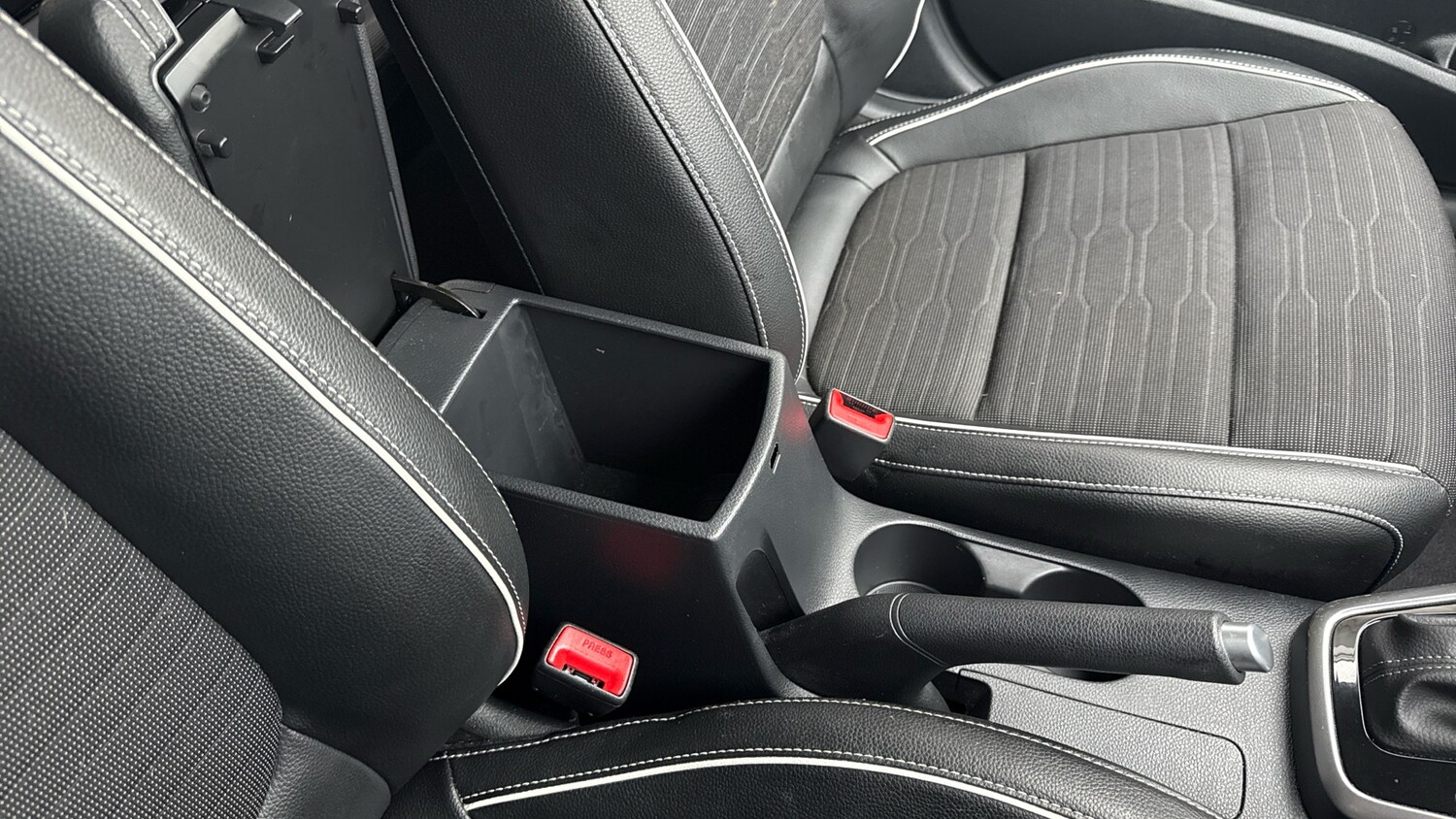 Used Kia Stonic 2024 for sale - 77087271: Photo 38