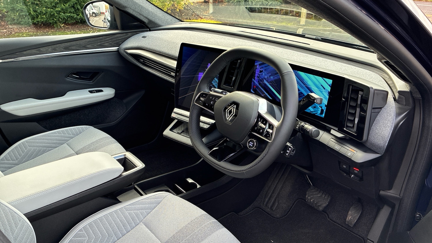Used Renault Scenic E-Tech 2025 for sale - 76881456: Photo 11