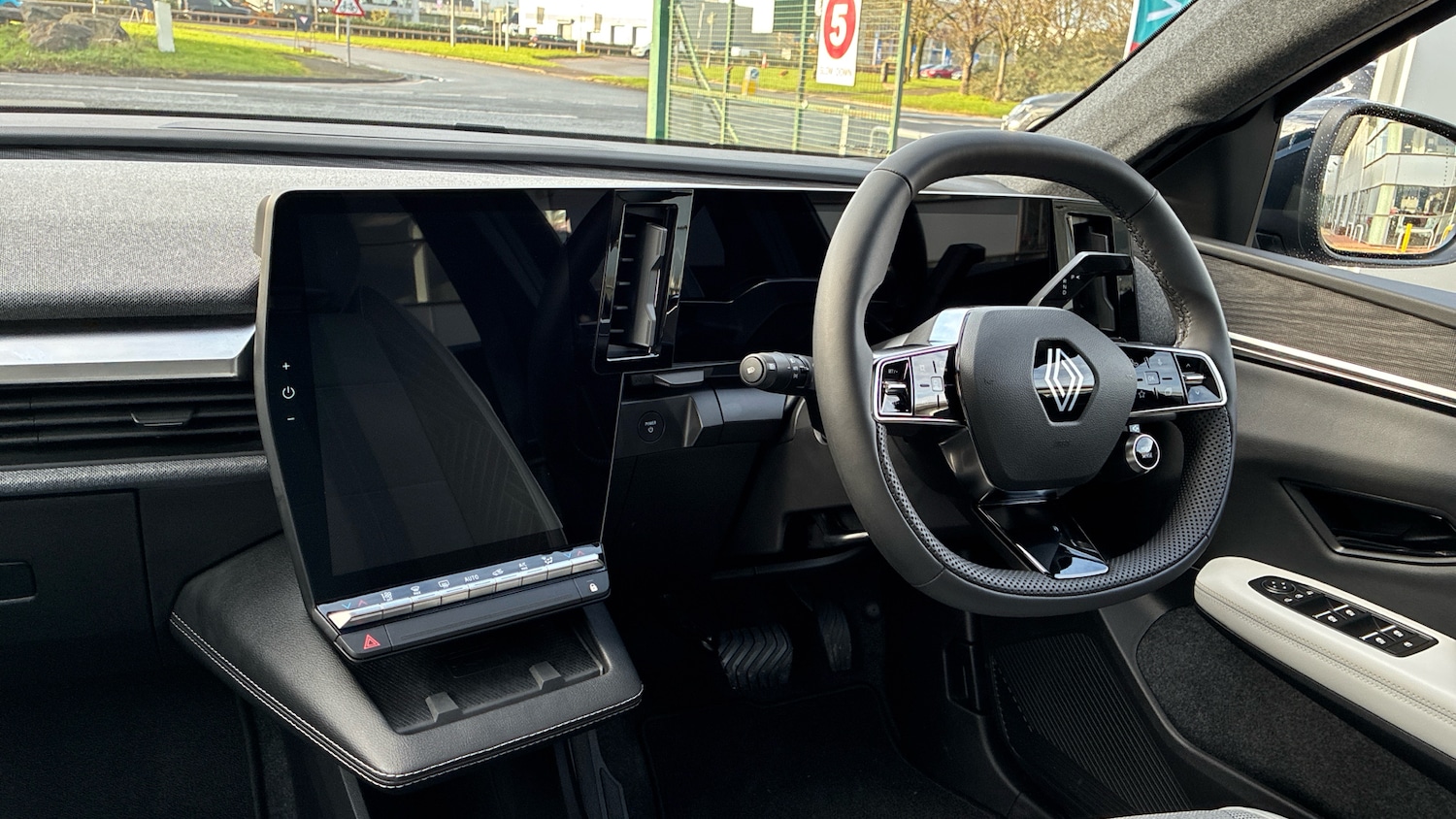 Used Renault Scenic E-Tech 2025 for sale - 76881456: Photo 13