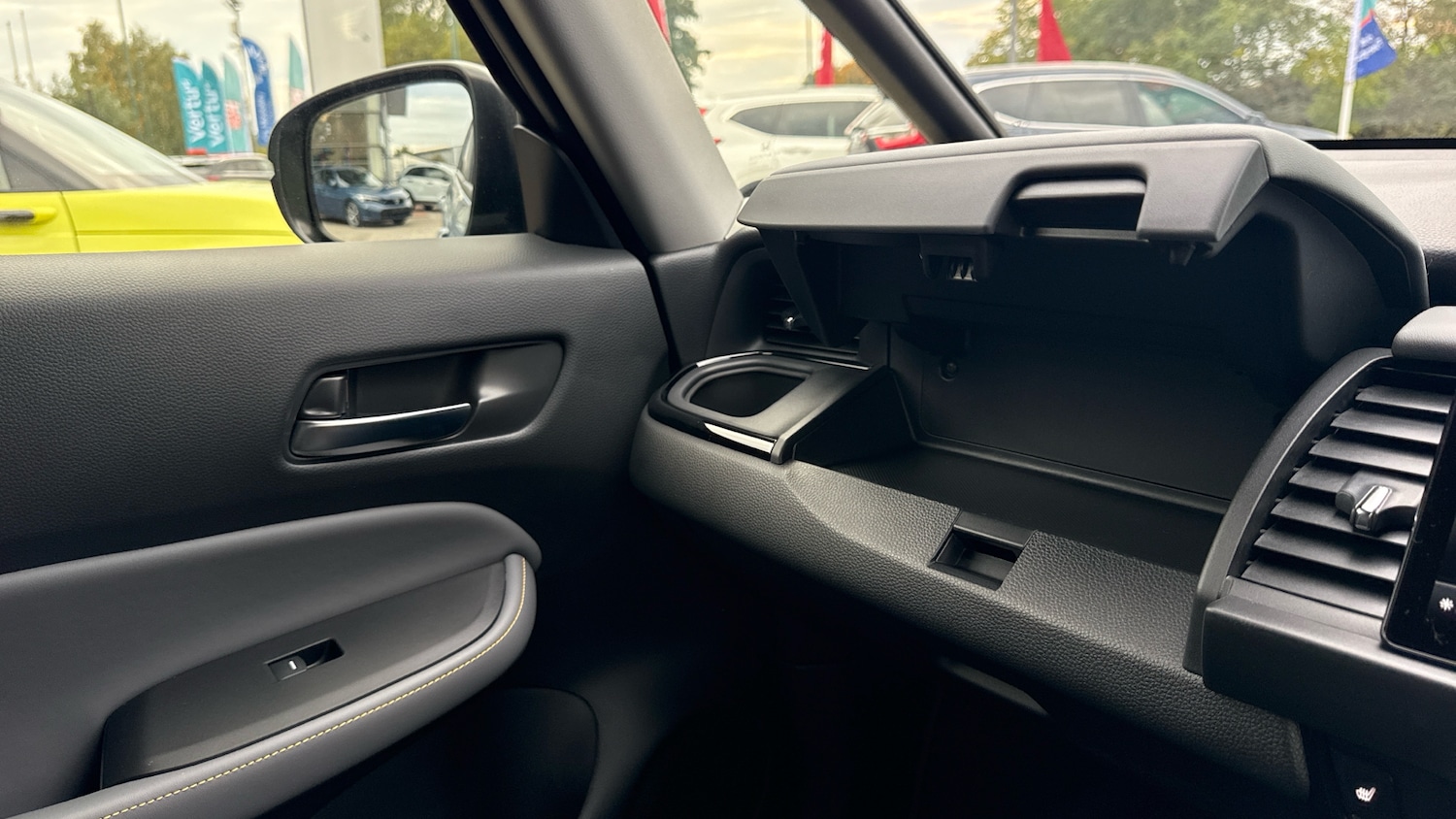 Used Honda Jazz 2025 for sale - 76143104: Photo 25