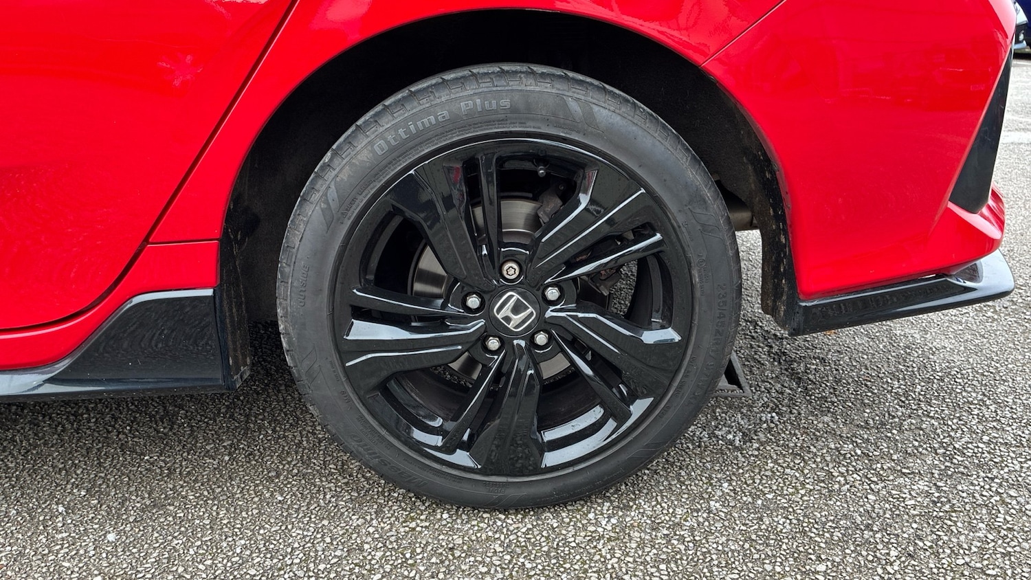 Used Honda Civic 2018 for sale - 76638536: Photo 20