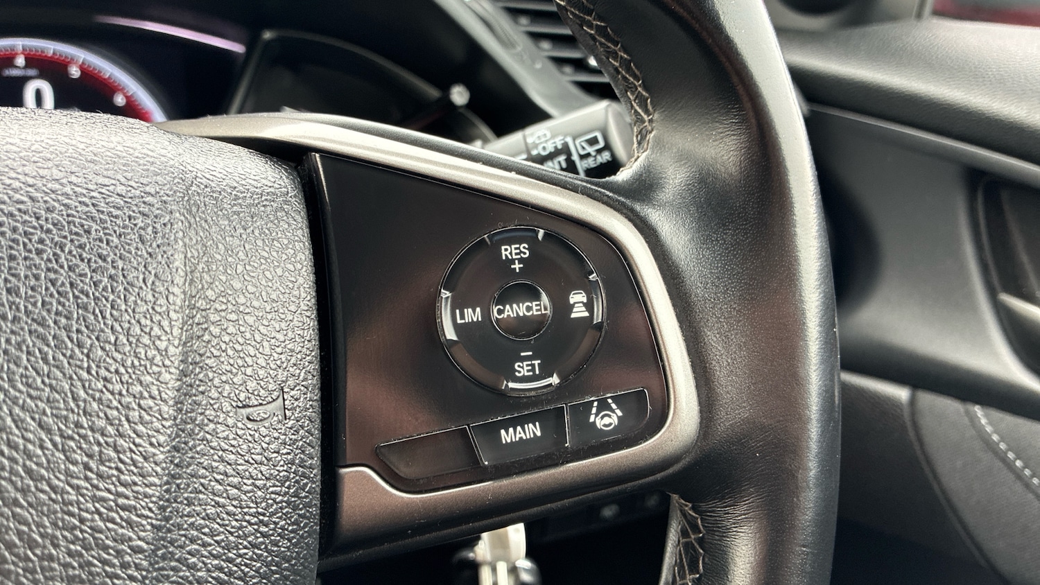 Used Honda Civic 2018 for sale - 76638536: Photo 22