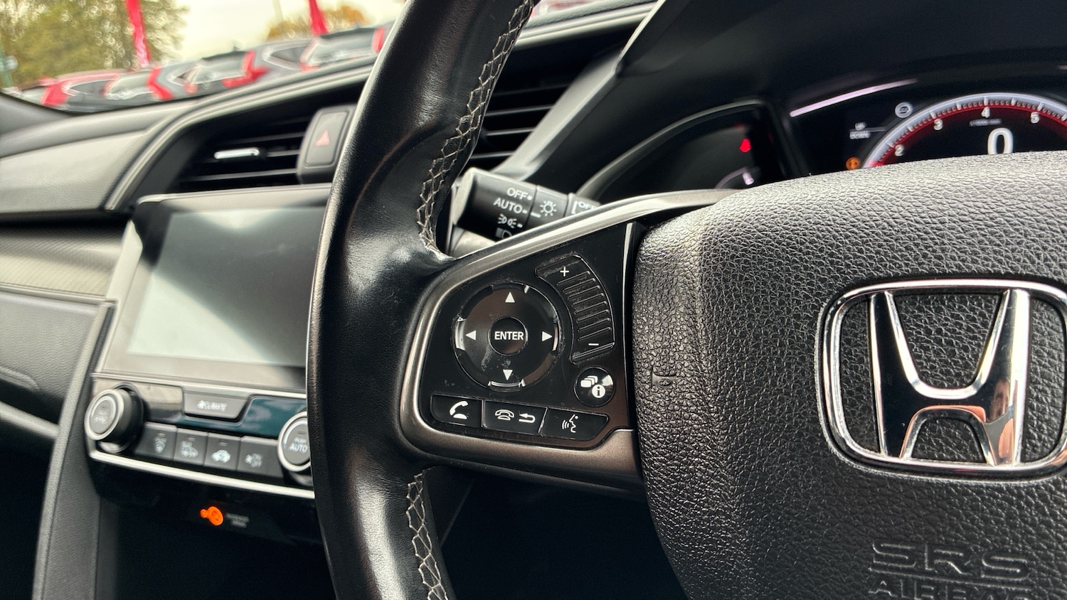 Used Honda Civic 2018 for sale - 76638536: Photo 24