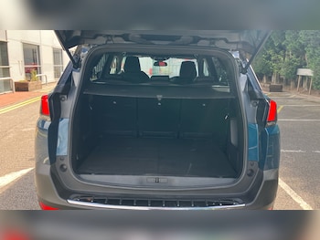 Used Peugeot 5008 2023 for sale - 78794447: Photo