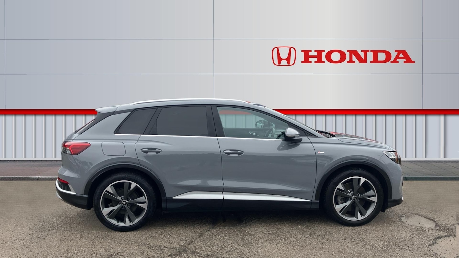 Used Audi Q4 e-tron 2023 for sale - 77946028: Photo 5