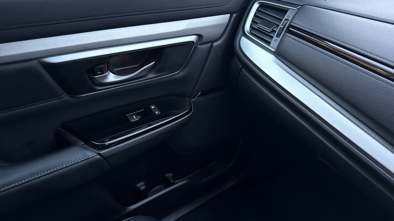 Used Honda CR-V 2021 for sale - 76451789: Photo 36