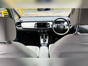 Used Honda Jazz 2022 for sale - 76320004: Photo