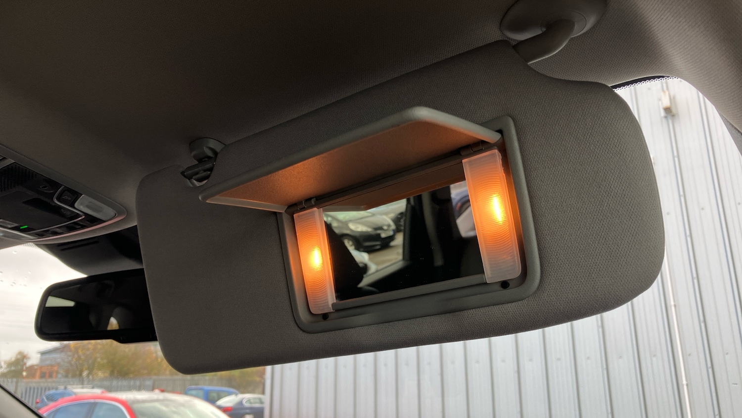 Used Honda CR-V 2021 for sale - 76504896: Photo 32