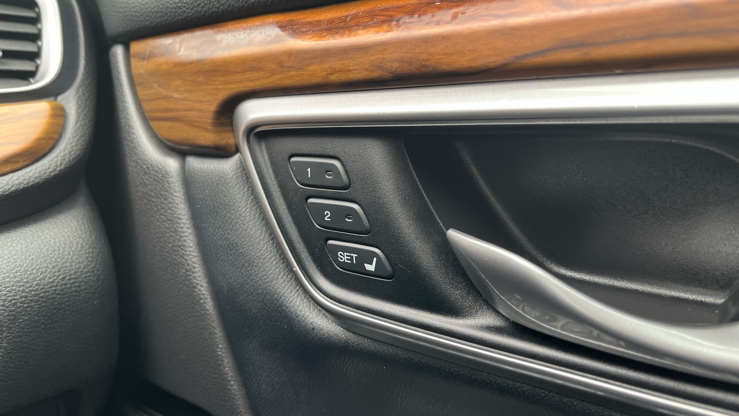 Used Honda CR-V 2018 for sale - 76858651: Photo 37