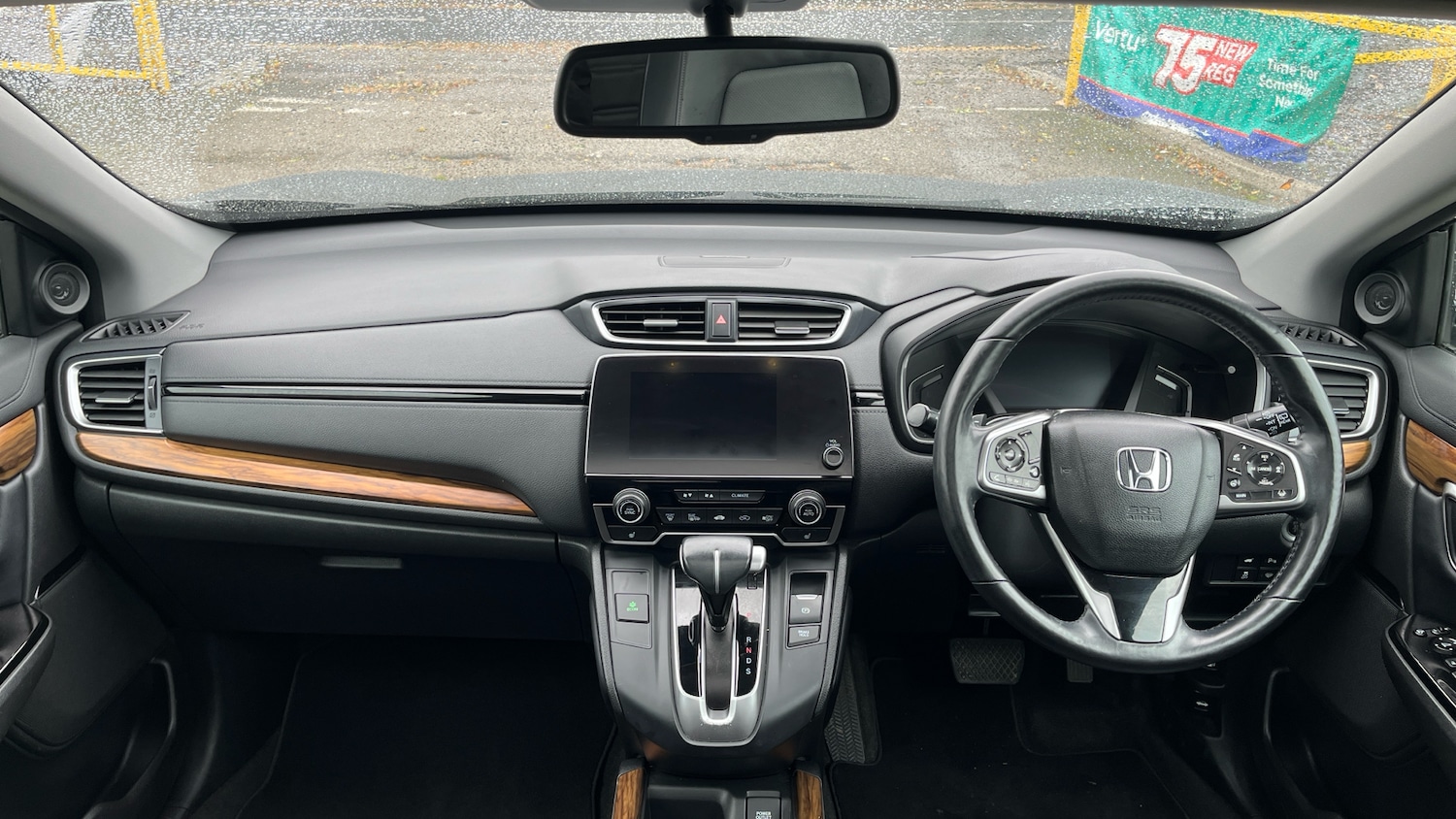 Used Honda CR-V 2018 for sale - 76858651: Photo 4