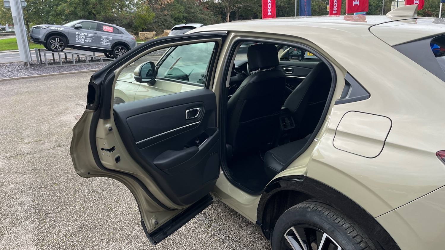 Used Honda HR-V 2023 for sale - 76131132: Photo 34