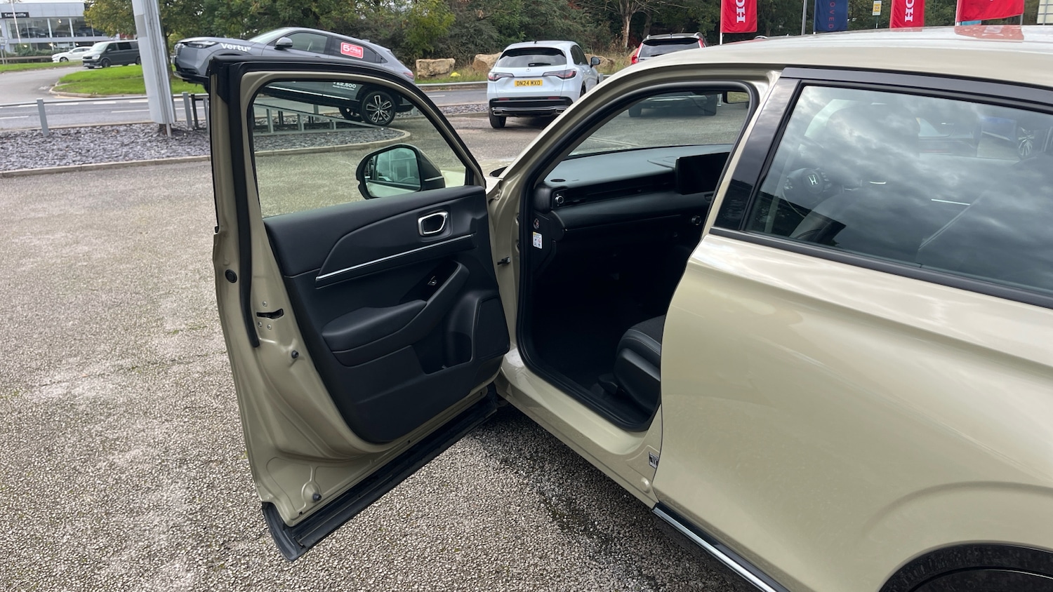 Used Honda HR-V 2023 for sale - 76131132: Photo 35