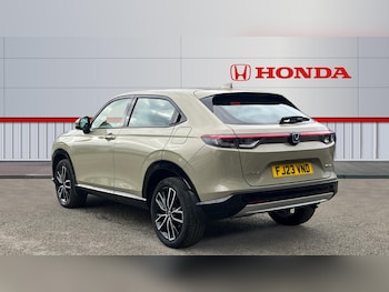 Used Honda HR-V 2023 for sale - 76131132: Photo 3
