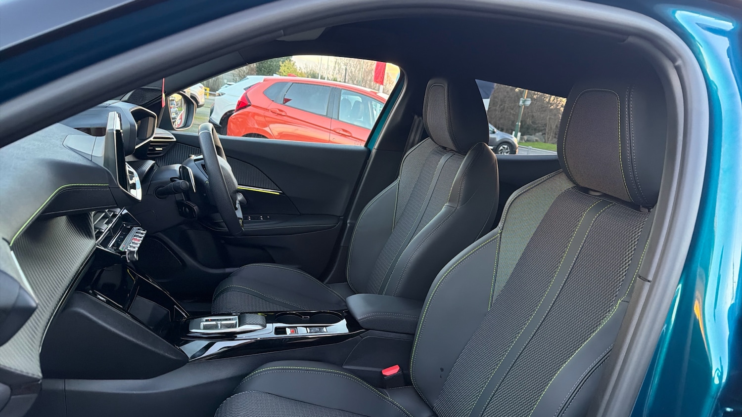 Used Peugeot 2008 2025 for sale - 76905952: Photo 31