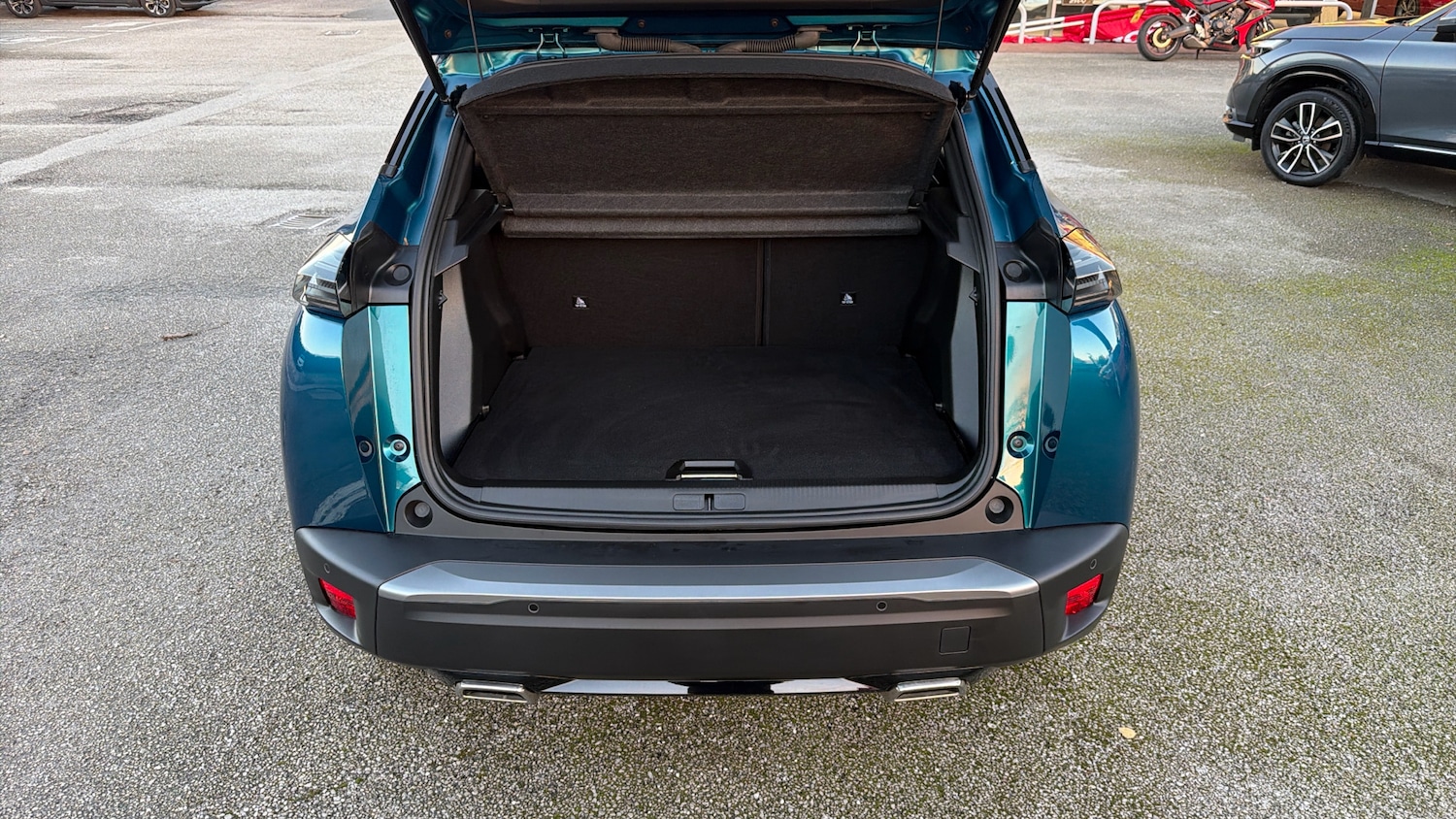 Used Peugeot 2008 2025 for sale - 76905952: Photo 4