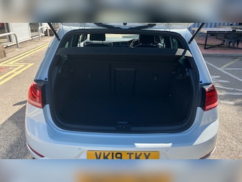 Used Volkswagen Golf 2019 for sale - 78627954: Photo