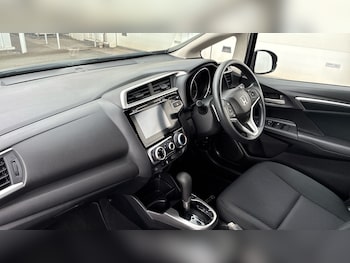 Used Honda Jazz 2018 for sale - 75700200: Photo