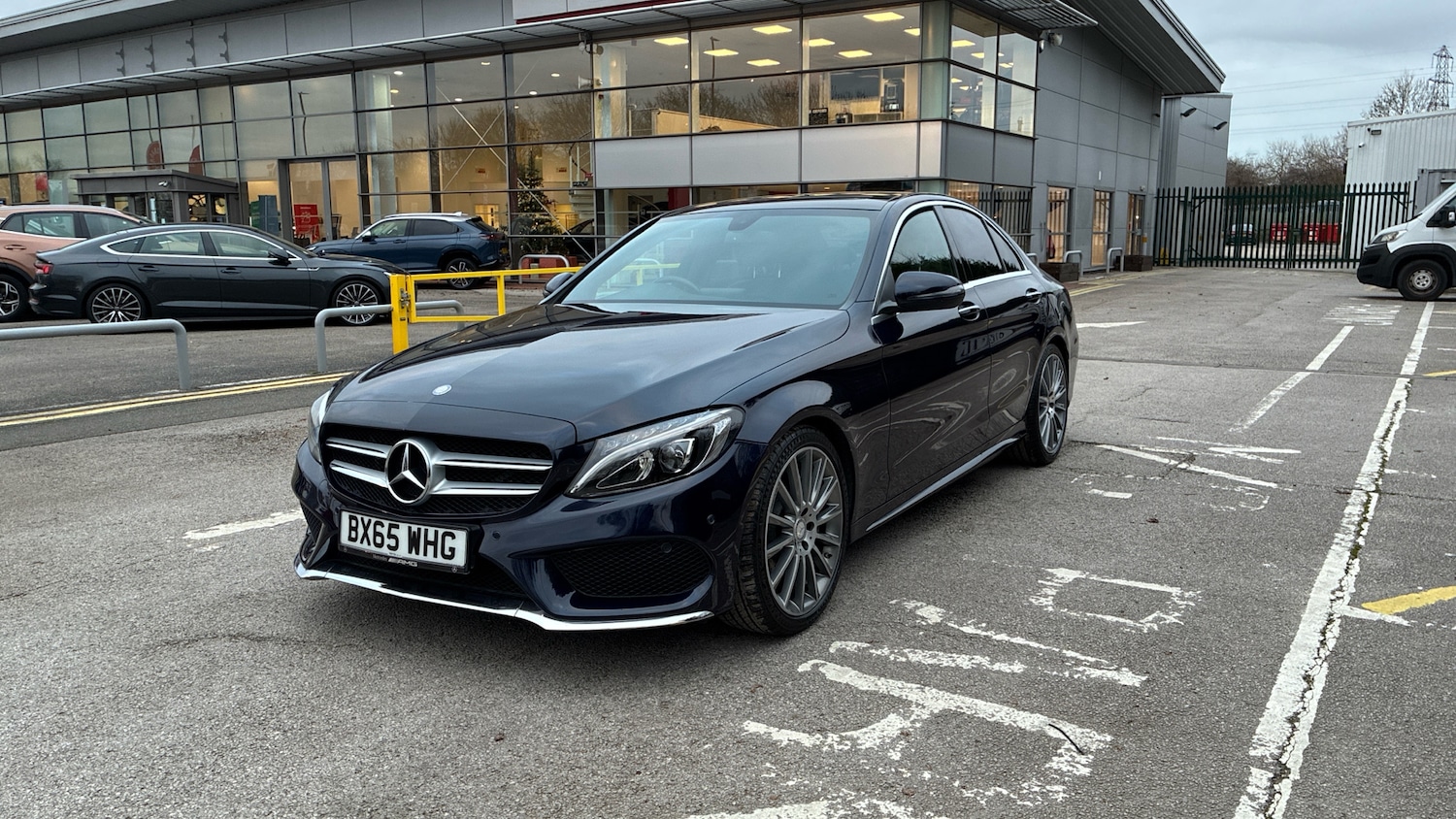 Used Mercedes-Benz C Class 2015 for sale - 77591300: Photo 32